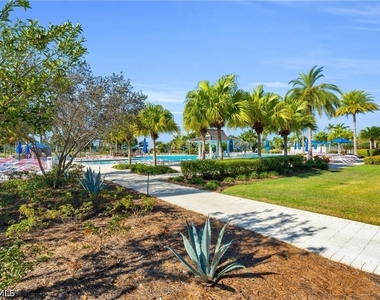 7239 Saona Court - Photo Thumbnail 9