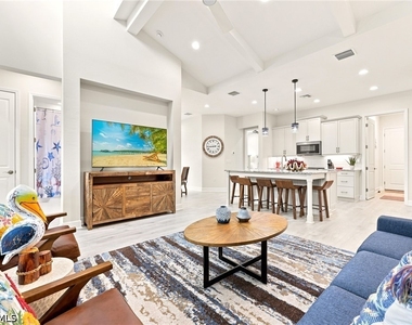 7239 Saona Court - Photo Thumbnail 15