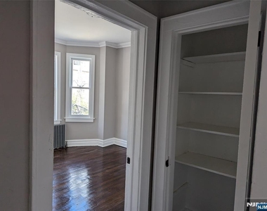 45 Linden - Photo Thumbnail 3