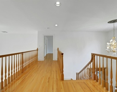 765 Colonial - Photo Thumbnail 27