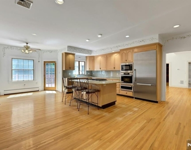 765 Colonial - Photo Thumbnail 21