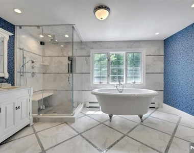 765 Colonial - Photo Thumbnail 30
