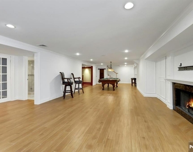 765 Colonial - Photo Thumbnail 36