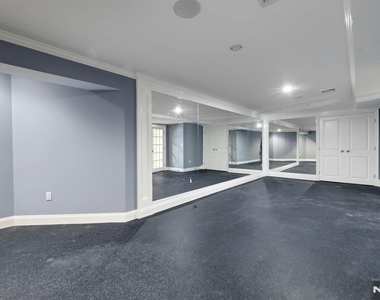 765 Colonial - Photo Thumbnail 42