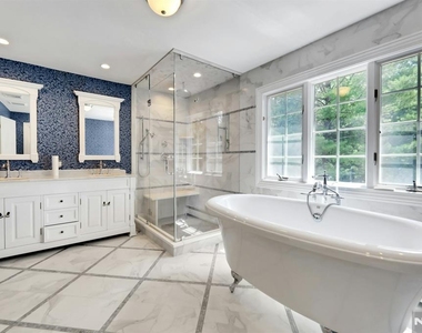 765 Colonial - Photo Thumbnail 31