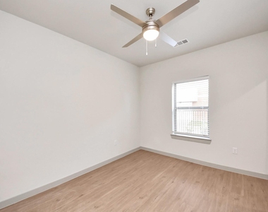 4639 Techniplex Drive - Photo Thumbnail 18