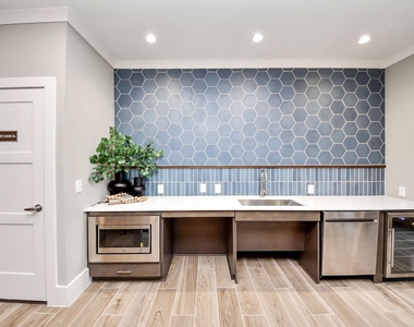 4639 Techniplex Drive - Photo Thumbnail 29