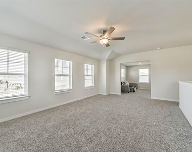 8515 Lake Groove Lane - Photo Thumbnail 16