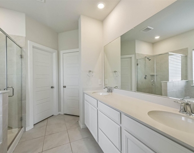 8515 Lake Groove Lane - Photo Thumbnail 12