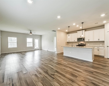 8515 Lake Groove Lane - Photo Thumbnail 5