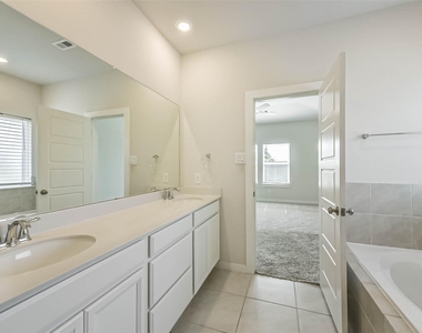 8515 Lake Groove Lane - Photo Thumbnail 13