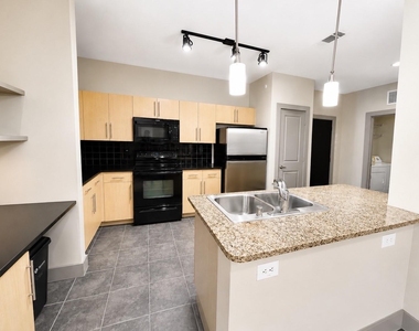 3660 Richmond Avenue - Photo Thumbnail 9