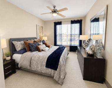 3660 Richmond Avenue - Photo Thumbnail 8