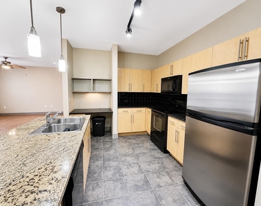 3660 Richmond Avenue - Photo Thumbnail 10