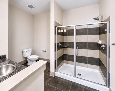 3660 Richmond Avenue - Photo Thumbnail 4