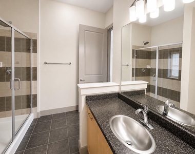 3660 Richmond Avenue - Photo Thumbnail 5
