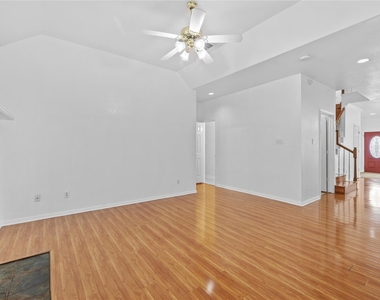 2106 Hawks Road - Photo Thumbnail 5