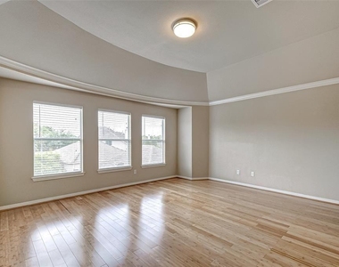 4602 Butler Springs Lane - Photo Thumbnail 32