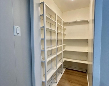 817 N Valderas Street - Photo Thumbnail 20