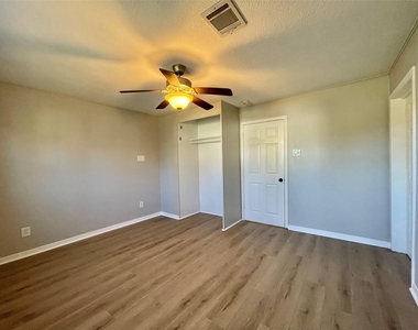 817 N Valderas Street - Photo Thumbnail 10
