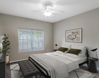11355 Richmond Avenue - Photo Thumbnail 11