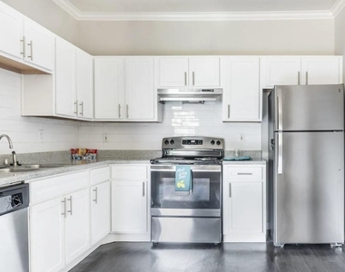 11355 Richmond Avenue - Photo Thumbnail 9