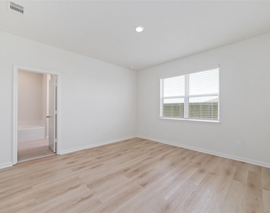 3000 Iron Woods Drive - Photo Thumbnail 17