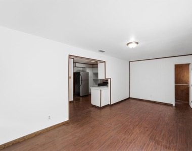 5326 Wenda Street - Photo Thumbnail 19