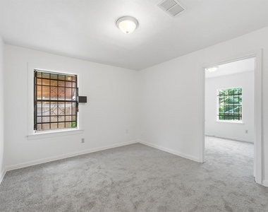 5326 Wenda Street - Photo Thumbnail 10