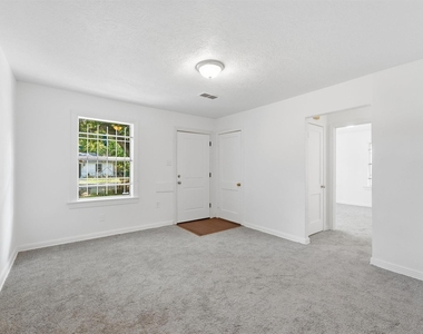 5326 Wenda Street - Photo Thumbnail 5