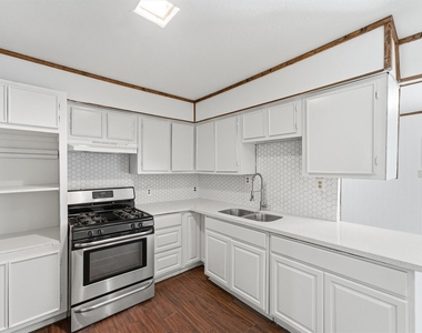 5326 Wenda Street - Photo Thumbnail 15