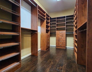 16935 Jelly Park Stone Drive - Photo Thumbnail 6