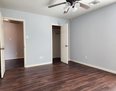 16935 Jelly Park Stone Drive - Photo Thumbnail 30