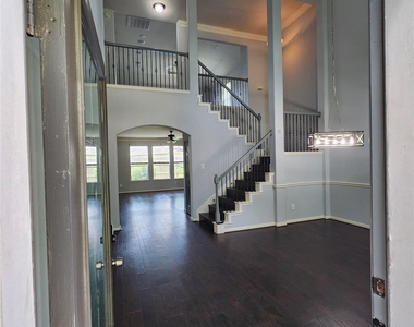 16935 Jelly Park Stone Drive - Photo Thumbnail 3