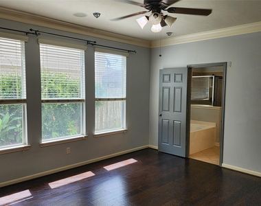 16935 Jelly Park Stone Drive - Photo Thumbnail 10