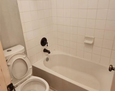 16935 Jelly Park Stone Drive - Photo Thumbnail 23