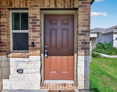 16737 Oak Bough Drive - Photo Thumbnail 6