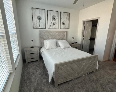 2201 Creekview Drive - Photo Thumbnail 6