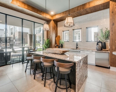 2201 Creekview Drive - Photo Thumbnail 19