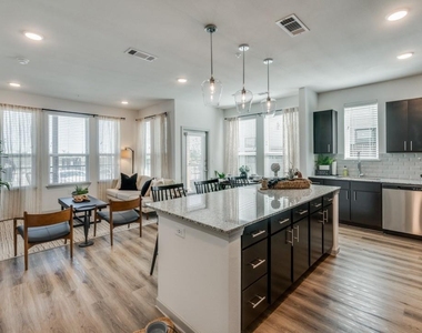 2201 Creekview Drive - Photo Thumbnail 1