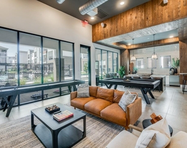 2201 Creekview Drive - Photo Thumbnail 18