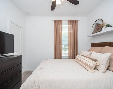 17730 Winnower Lane - Photo Thumbnail 10
