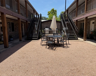 1447 Heights Boulevard - Photo Thumbnail 12