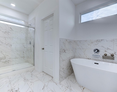 8202 Homewood Lane - Photo Thumbnail 21