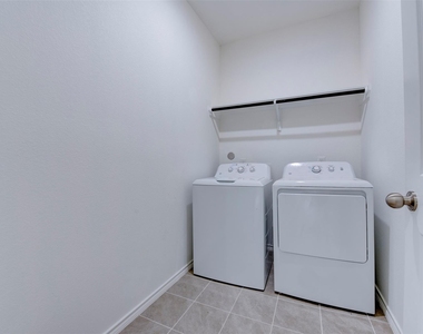 8202 Homewood Lane - Photo Thumbnail 26