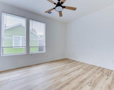 8202 Homewood Lane - Photo Thumbnail 28