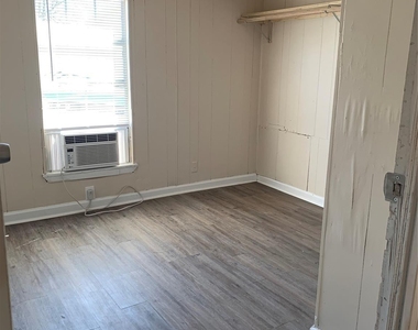 9514 Catlett Lane - Photo Thumbnail 5