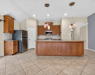 2808 Arbor Brook Lane - Photo Thumbnail 8