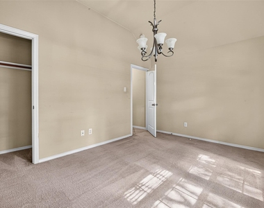 2808 Arbor Brook Lane - Photo Thumbnail 21