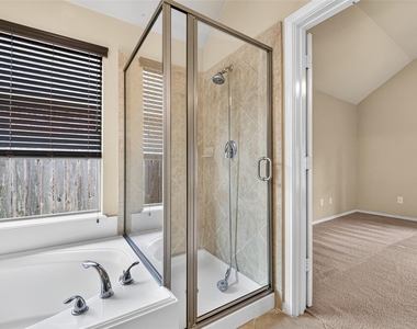 2808 Arbor Brook Lane - Photo Thumbnail 17